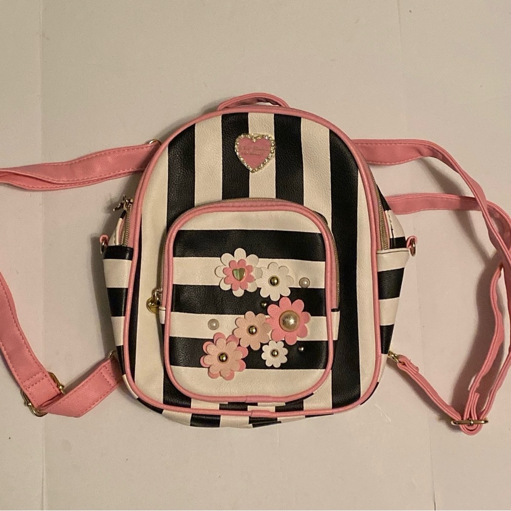 Betsey Johnson Black, Pink, and White Backpack 👛